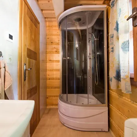 Drevenice U Jozefa Oravsky Podzamok